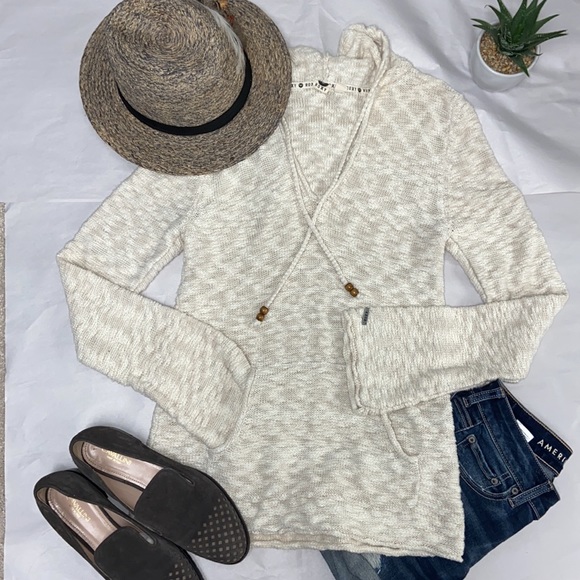 Roxy Sweaters - Roxy boho summer light hooded sweater with pockets size L